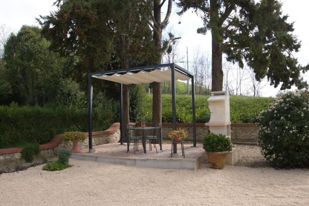 Casa Vacanze Podere San Giusto Βολτέρρα Εξωτερικό φωτογραφία