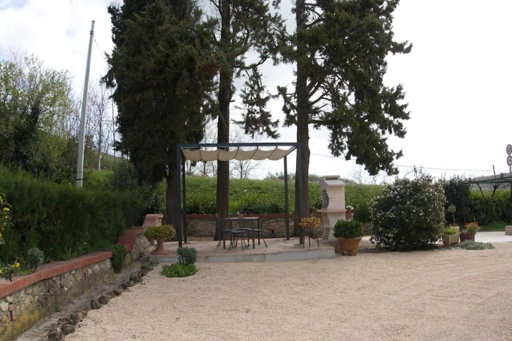 Casa Vacanze Podere San Giusto Βολτέρρα Εξωτερικό φωτογραφία